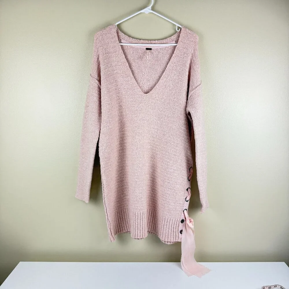 Free People Side-Tie V-Neck Sweater Tunic • Blush Pink • Size M • Oversized